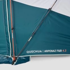 Quechua 4 Man Blackout Tent With Poles - Arpenaz 4.2 F&B -Quechua k3c383bdfb0cb04406b660f69de390900