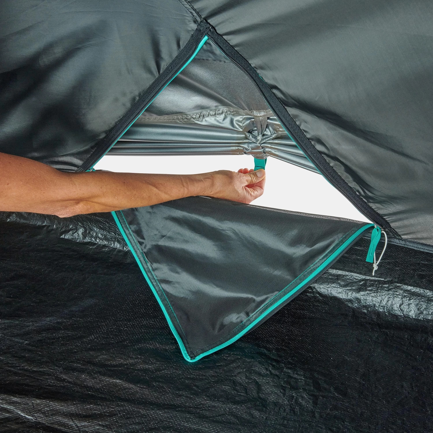 Quechua 3 Man Blackout Tent 15 Quechua 3 Man Blackout Tent - Image 13