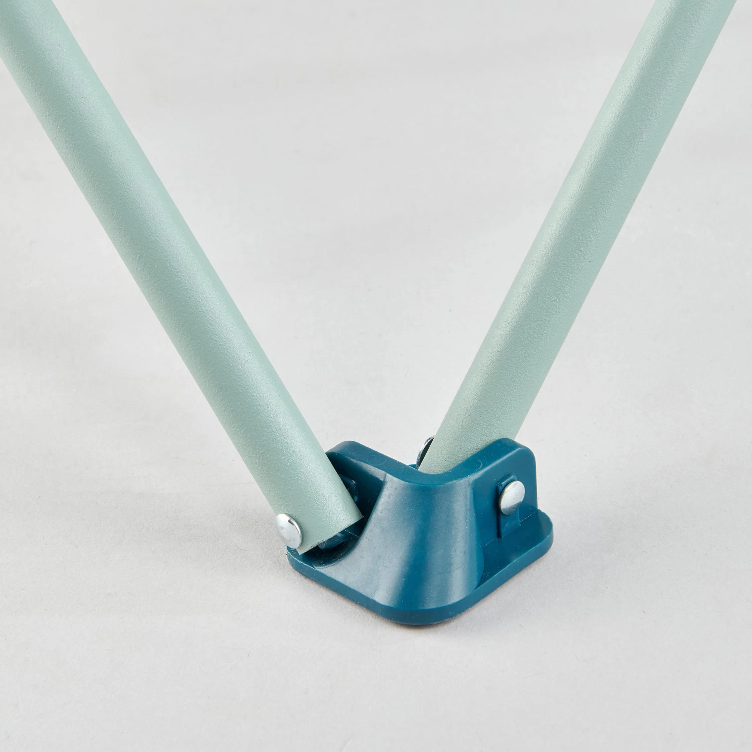 Quechua Folding Camping Chair 9 Quechua Folding Camping Chair - Image 7